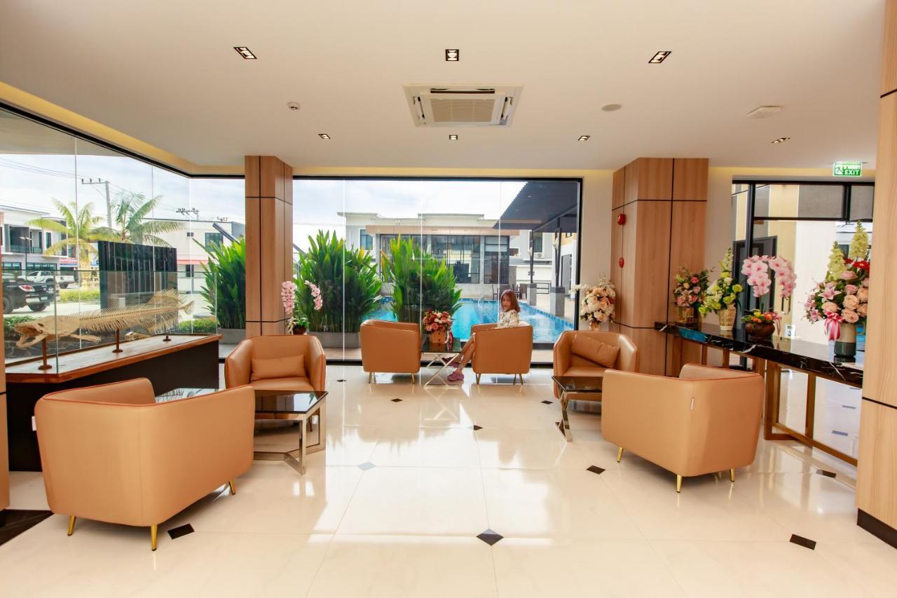 Siri Hotel Lumphun Ban Pa Daet Eksteriør billede