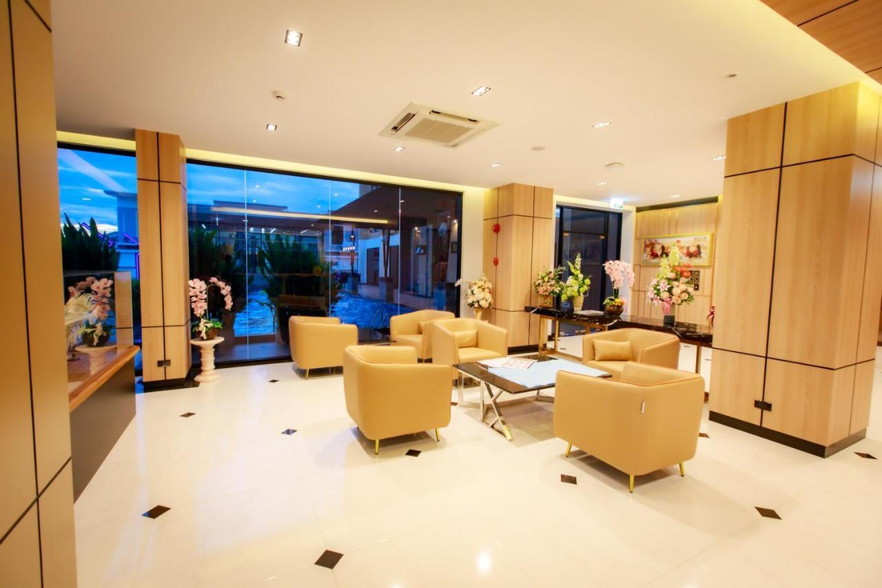 Siri Hotel Lumphun Ban Pa Daet Eksteriør billede
