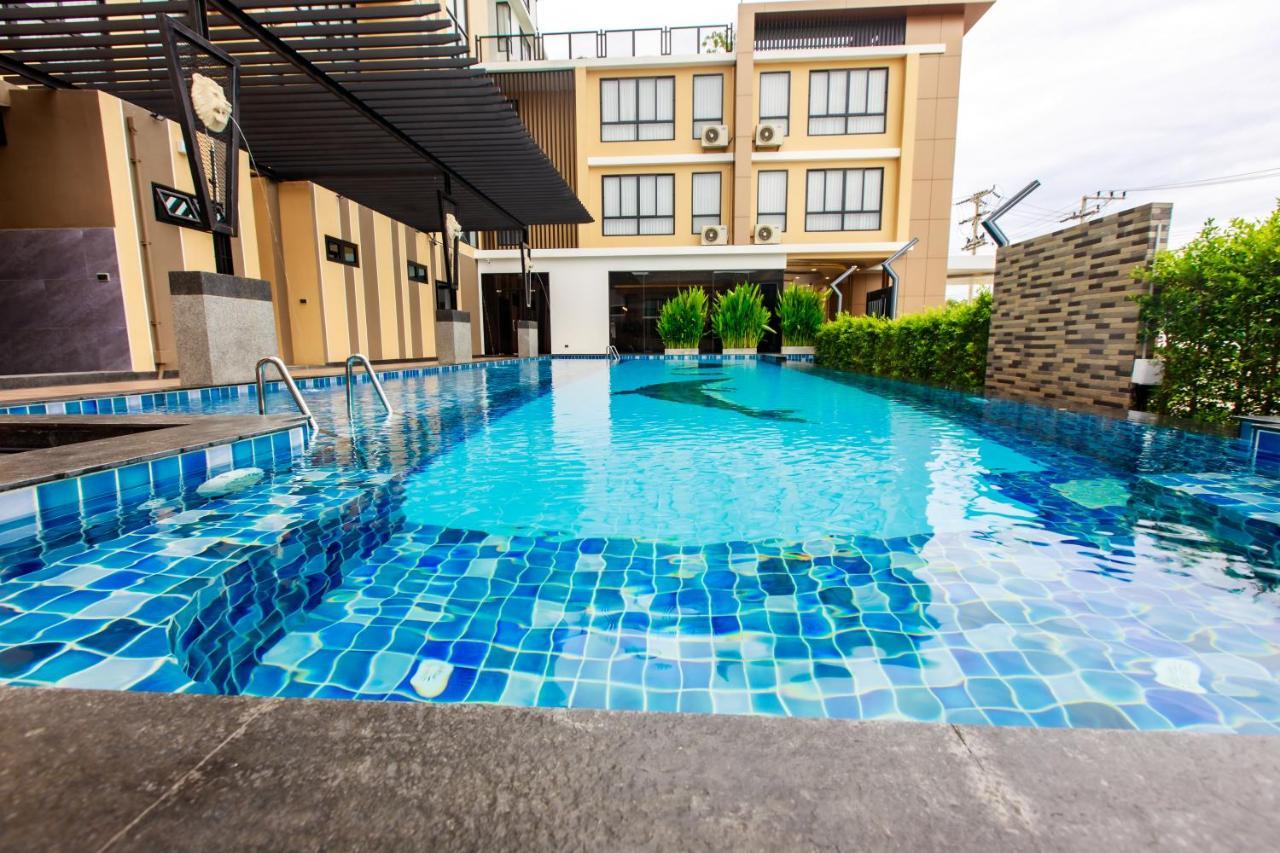 Siri Hotel Lumphun Ban Pa Daet Eksteriør billede