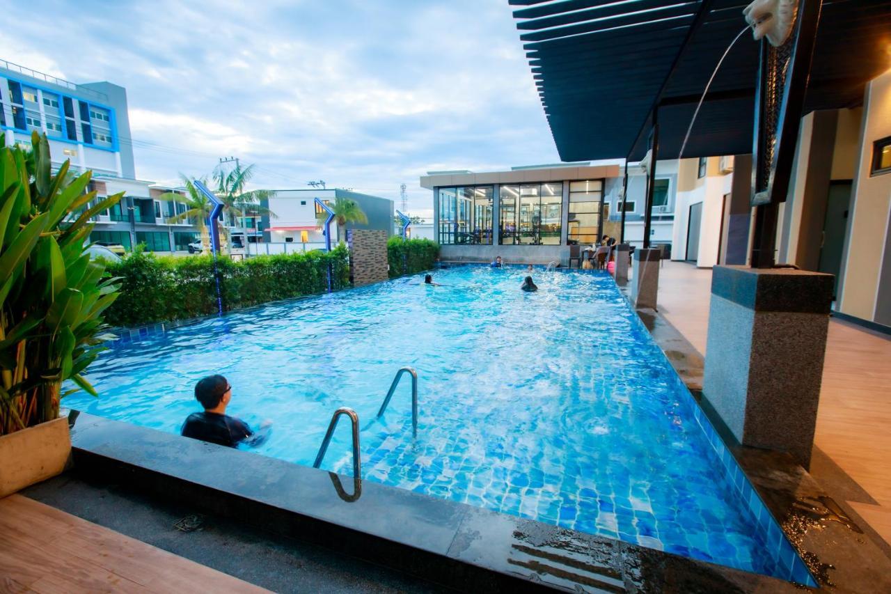 Siri Hotel Lumphun Ban Pa Daet Eksteriør billede